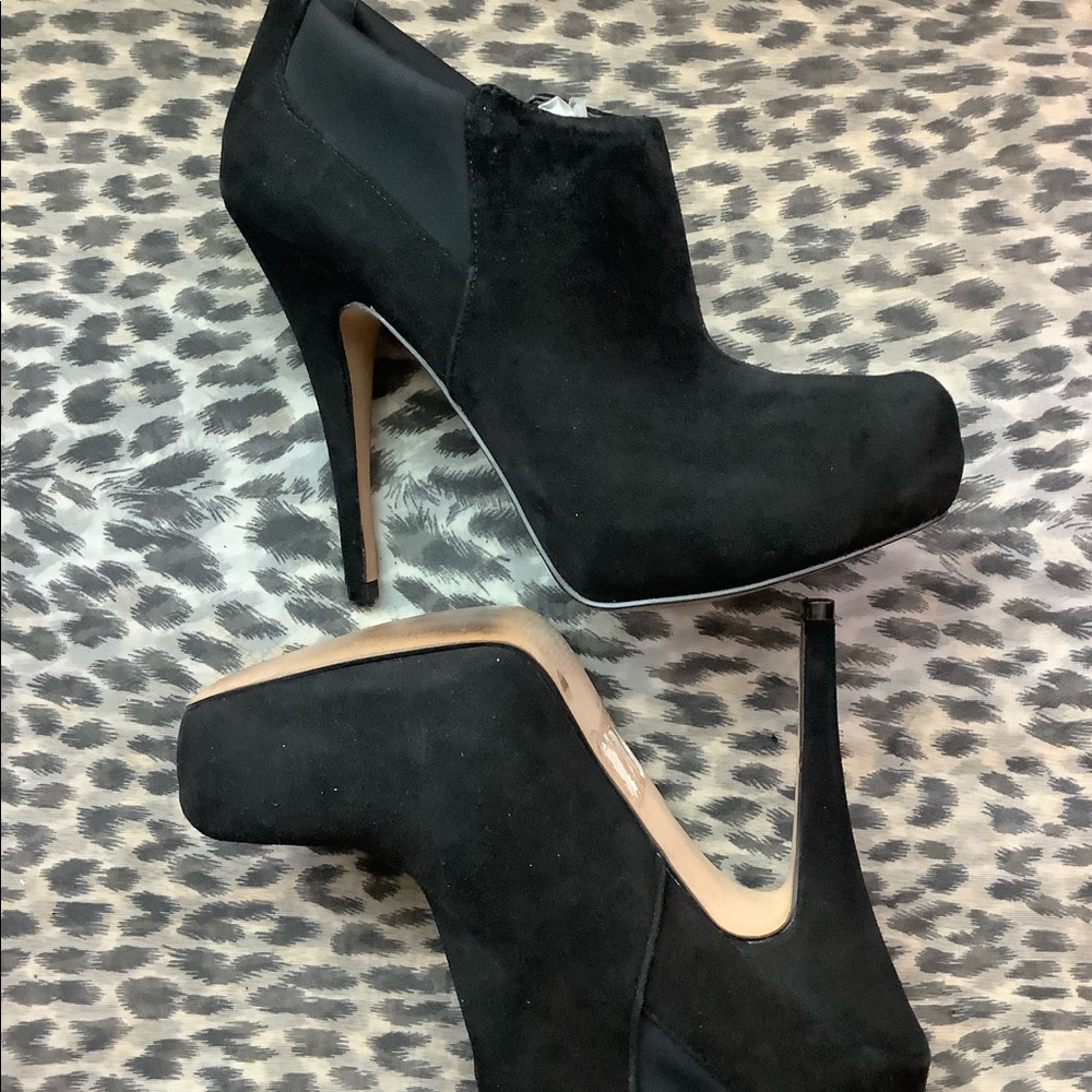 Jessica Simpson Booties - Picture 12 of 12